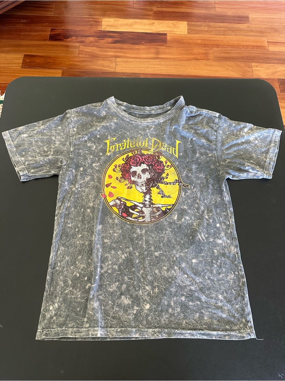Grateful Dead Bertha Gray Mineral-Wash Band Graphic Tee Size small